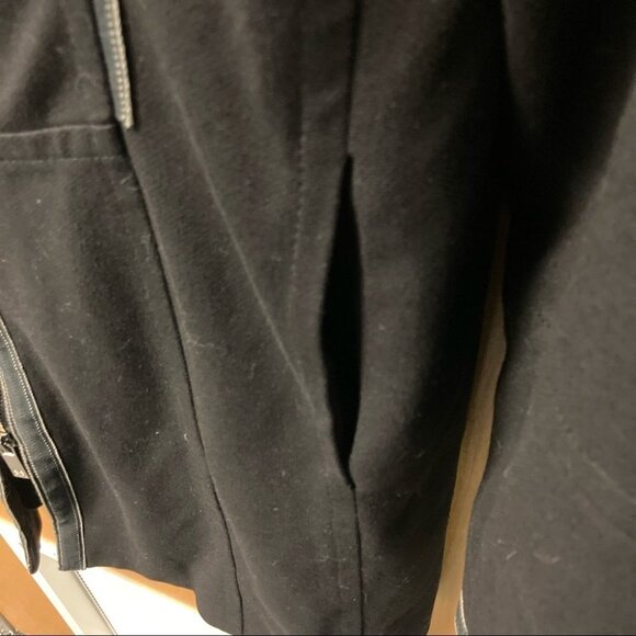 RIANI Sz 10 Light Jacket with Embellishments and Pockets Made in Poland - Picture 6 of 14